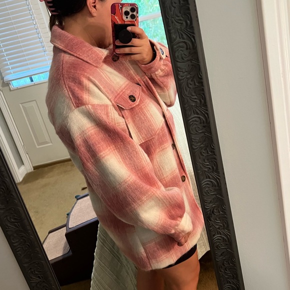 Forever 21 Oversized Shacket - Picture 2 of 8